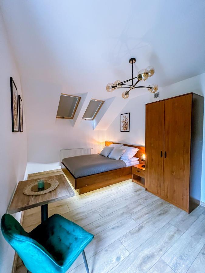 Domek Pod Katalpami Glowno Kültér fotó