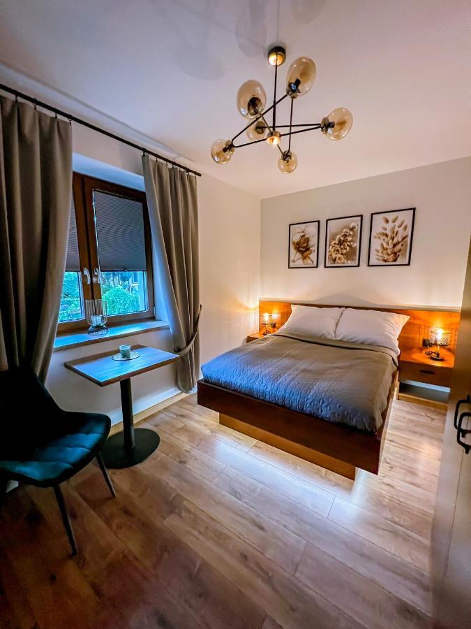 Domek Pod Katalpami Glowno Kültér fotó