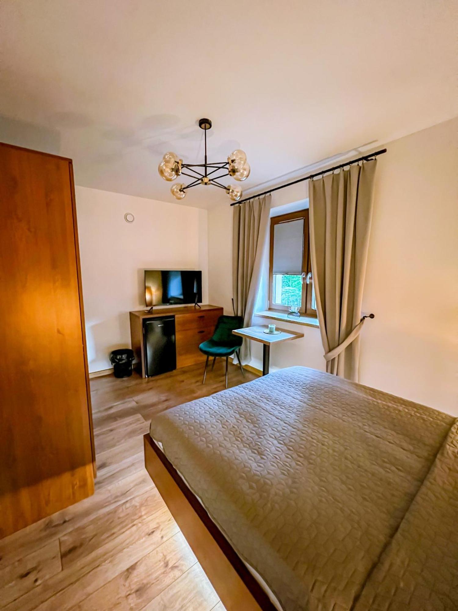 Domek Pod Katalpami Glowno Szoba fotó