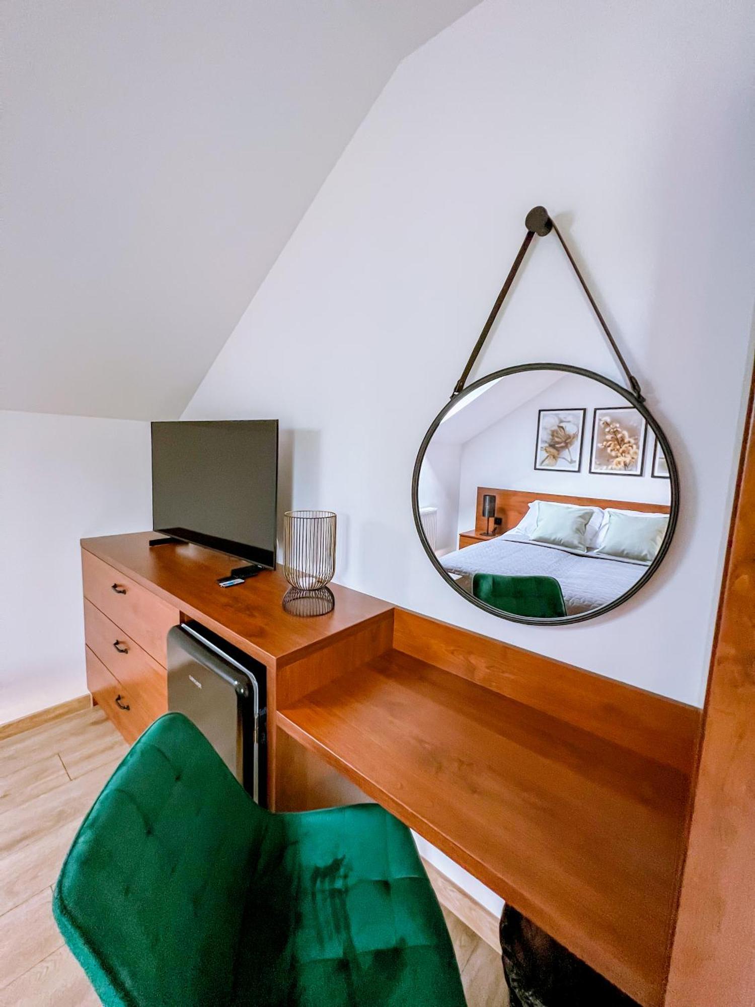 Domek Pod Katalpami Glowno Szoba fotó