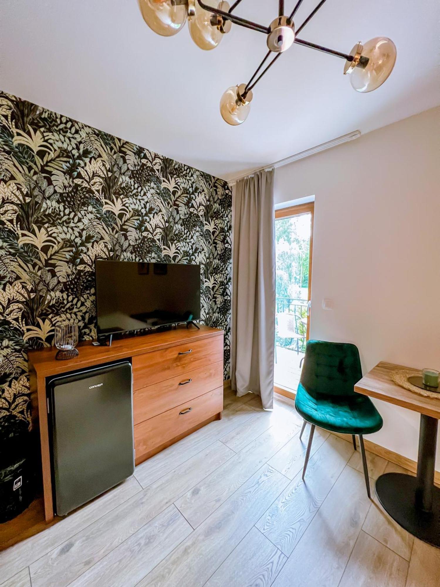 Domek Pod Katalpami Glowno Szoba fotó