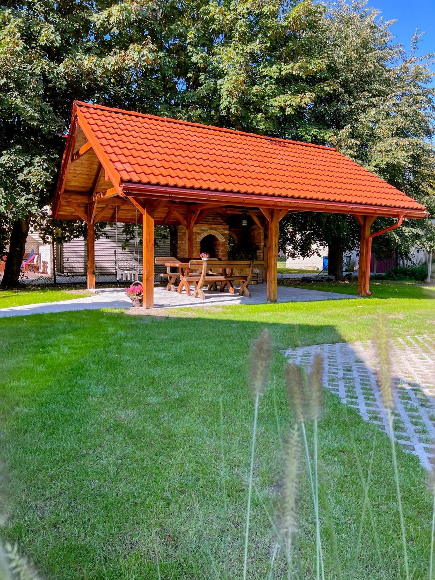 Domek Pod Katalpami Glowno Kültér fotó
